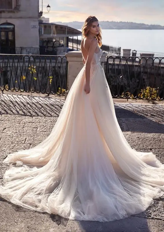 Nicole Milano Couture menyasszonyi ruha